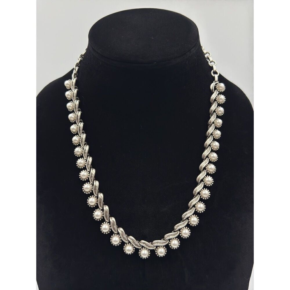 Sweet Romance‎ Iconic 50s Marilyn Monroe Style Silver Tone Pearl Collar Necklace